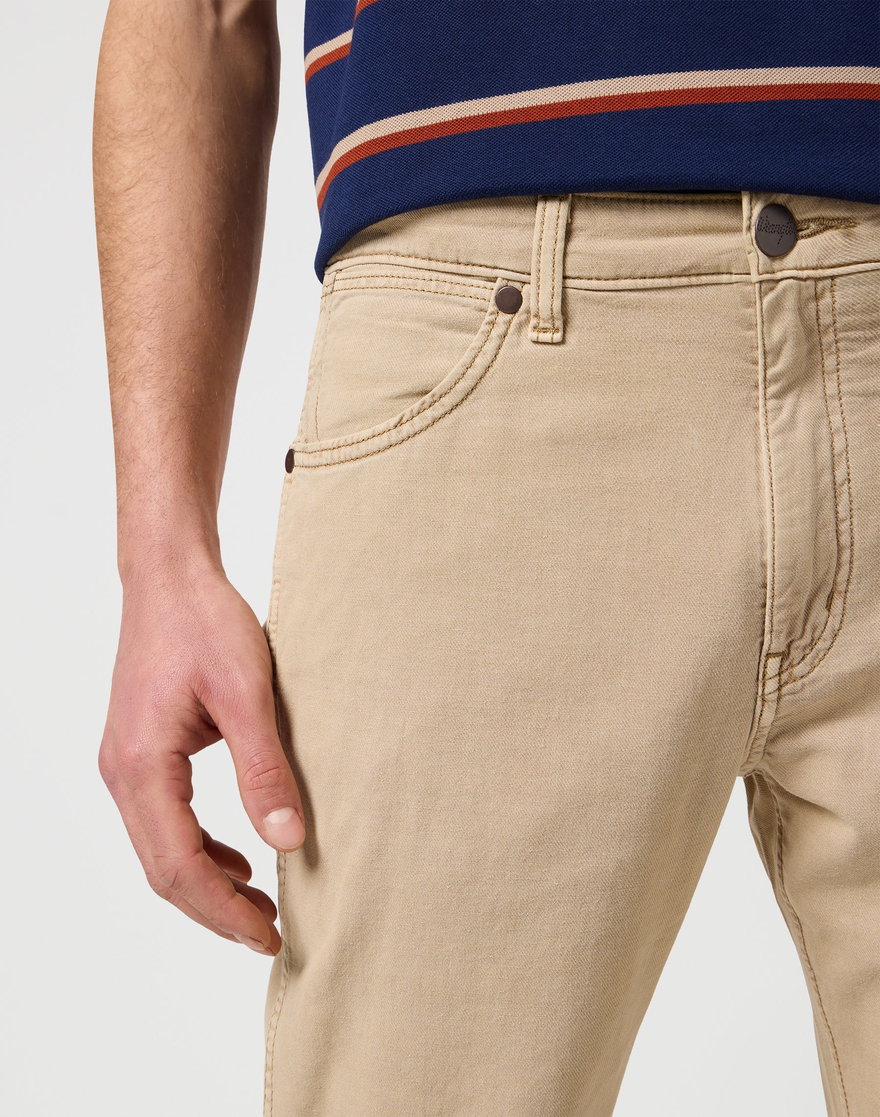 Larston in Timberwolf Hosen Wrangler