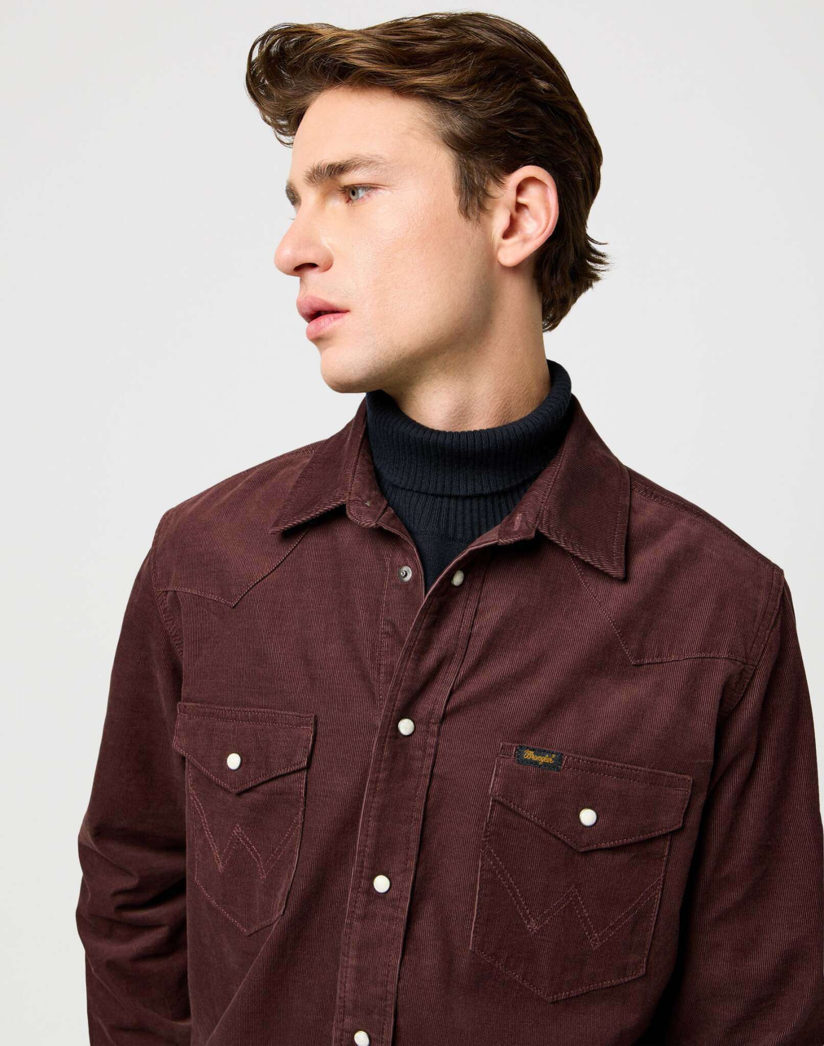Western Cord Shirt in Mahogany Hemden Wrangler