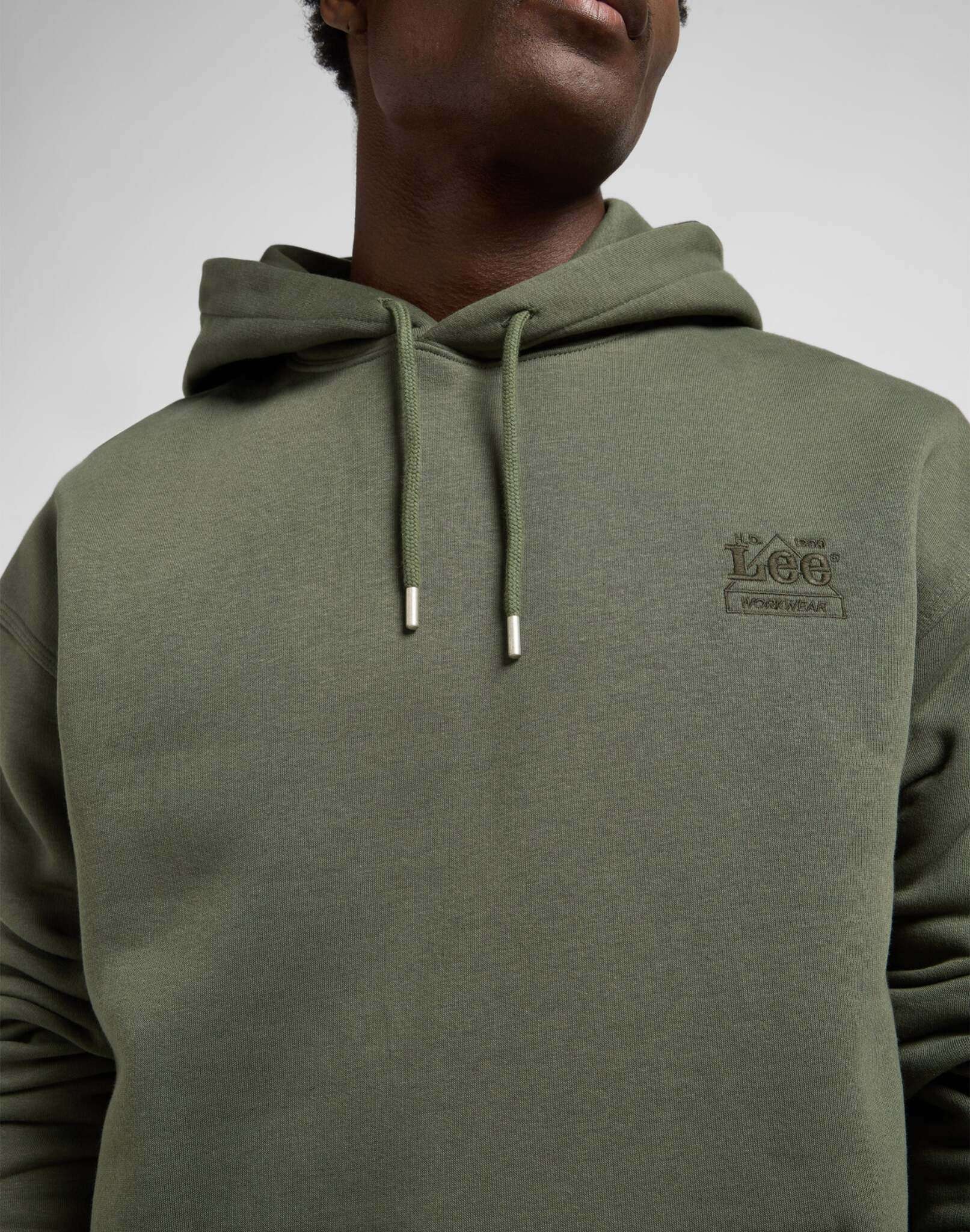 Ww Essential Hoodie in Oak Moss Kapuzenpullover Lee