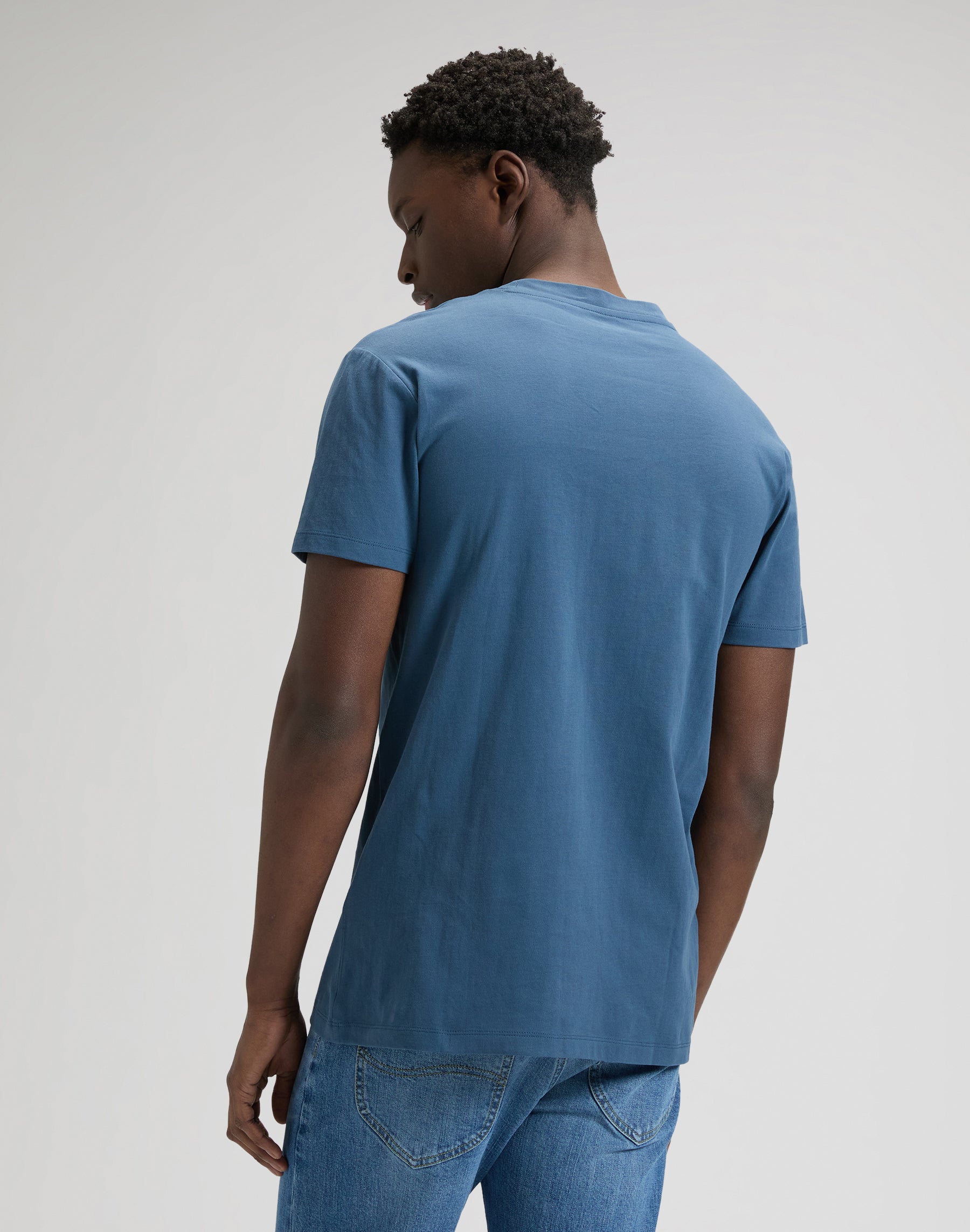 Ultimate Pocket Tee in Academy Blue