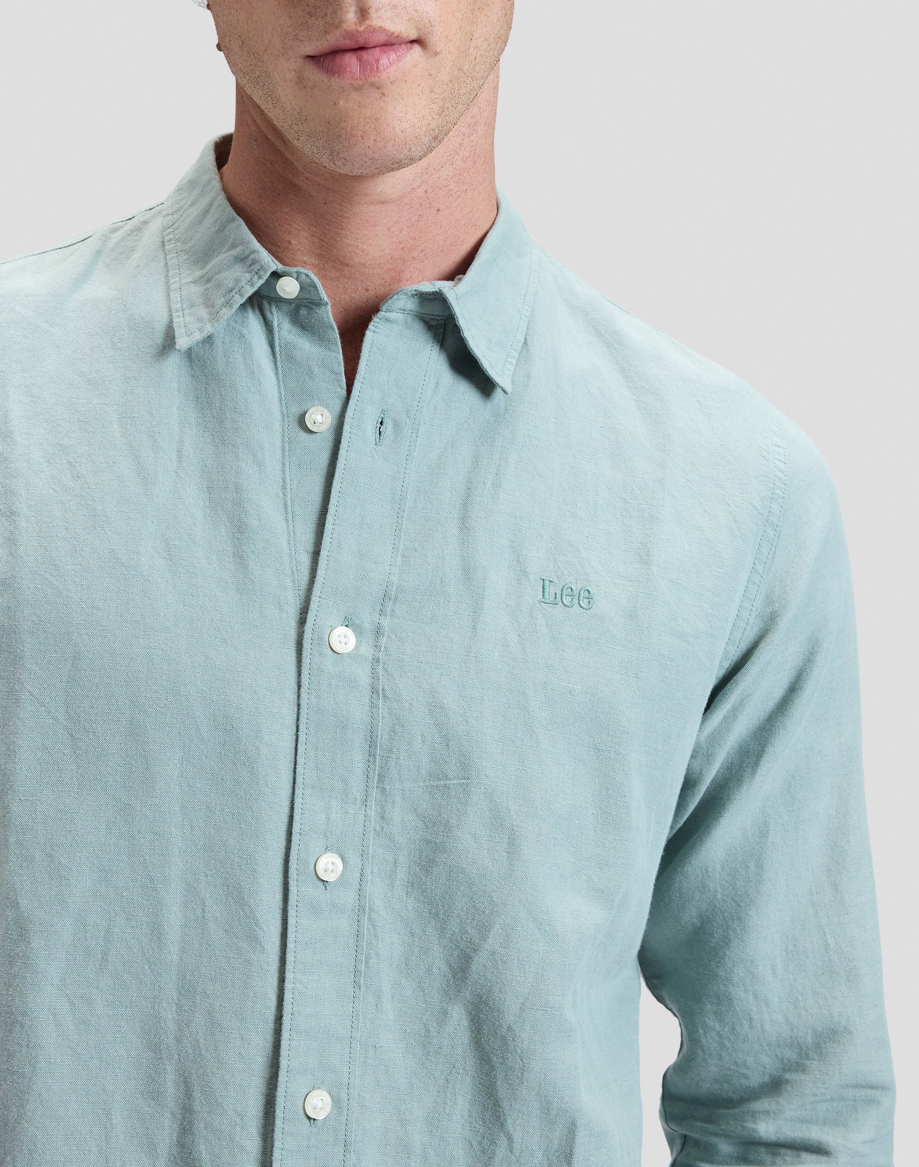 Lee Shirt in Desert Sage