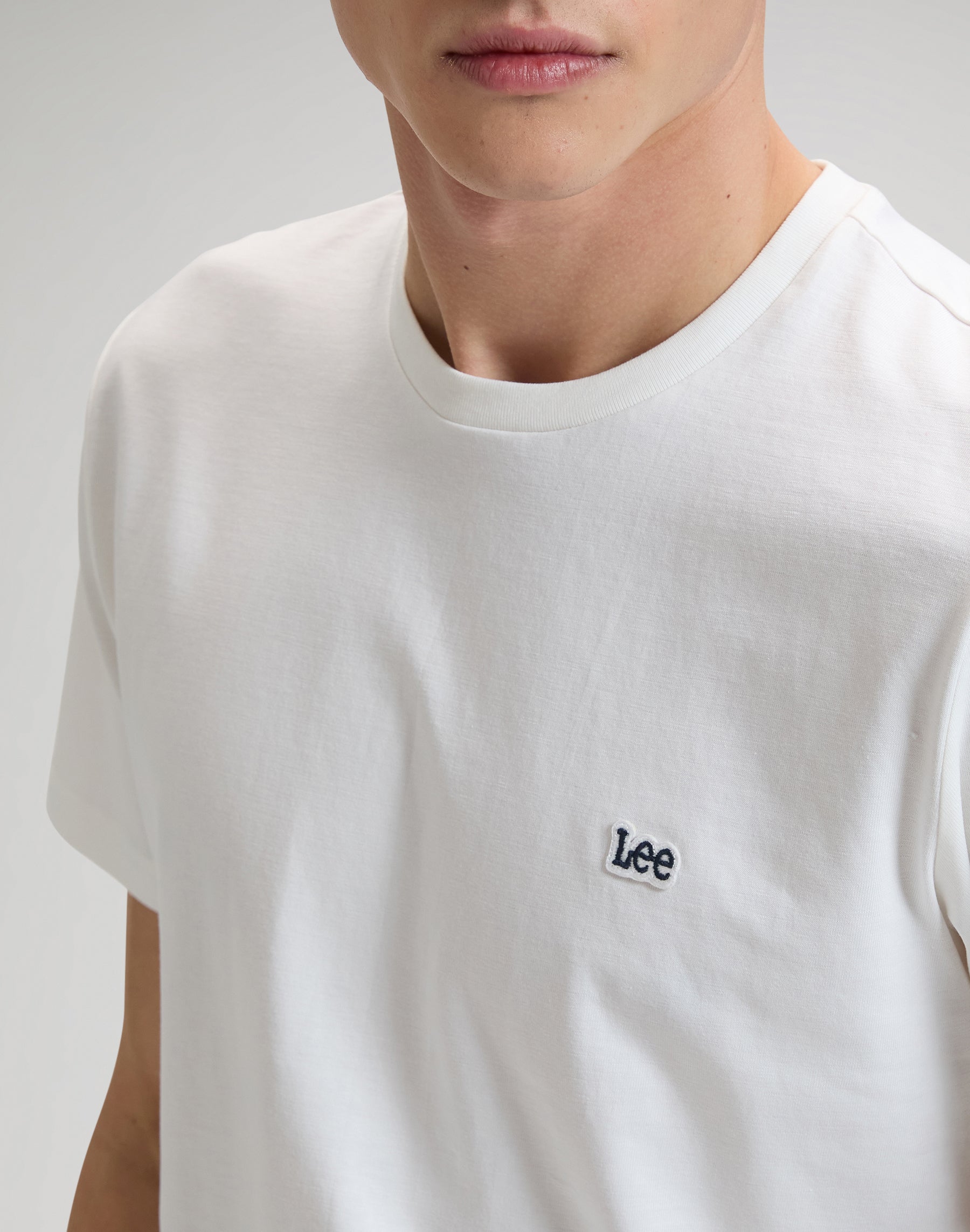 Ss Patch Logo Tee in White