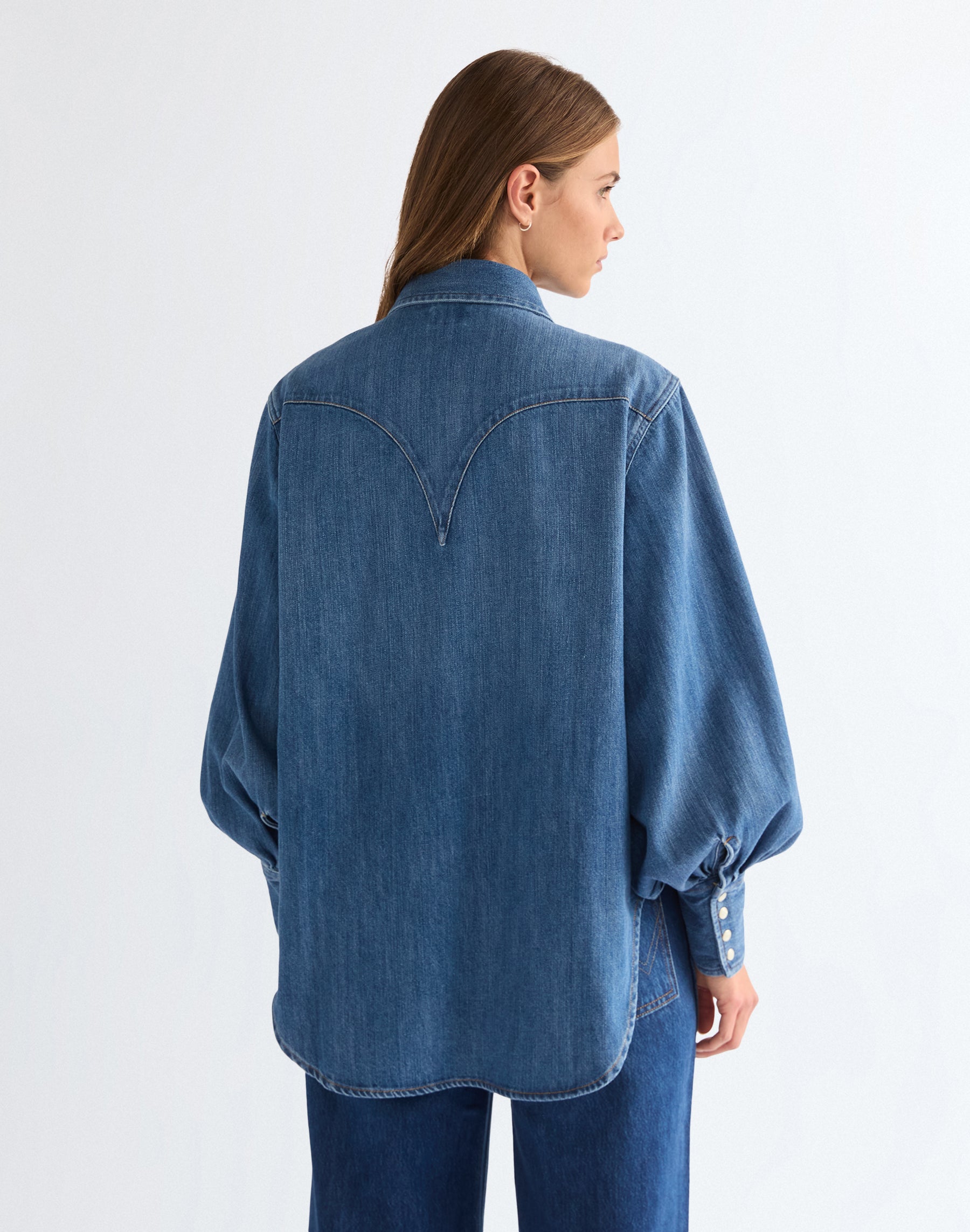 Exaggerated Western in Court Classic Hemden Wrangler