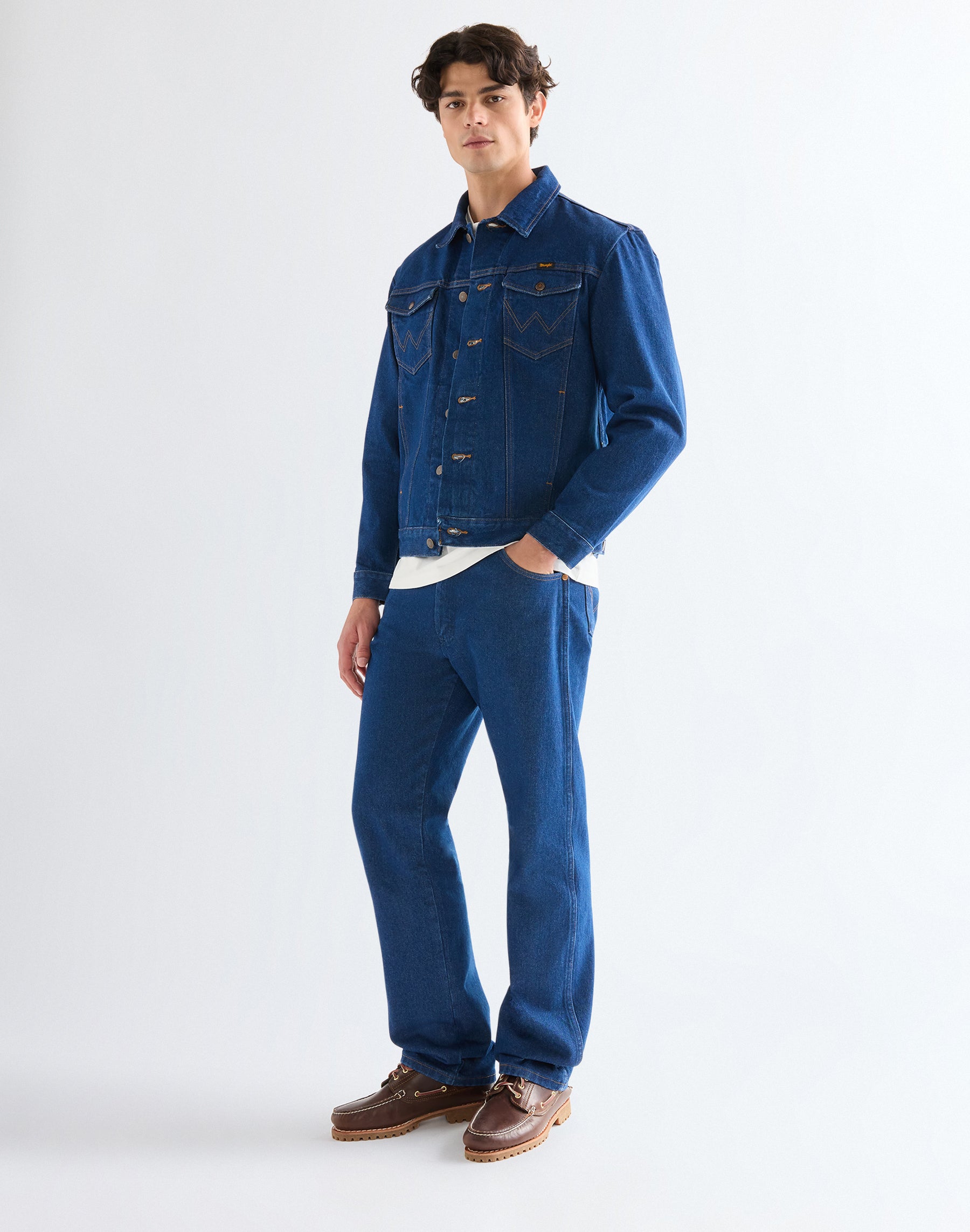 Cowboy Cut Jacket in Prewashed Indigo Jacken Wrangler