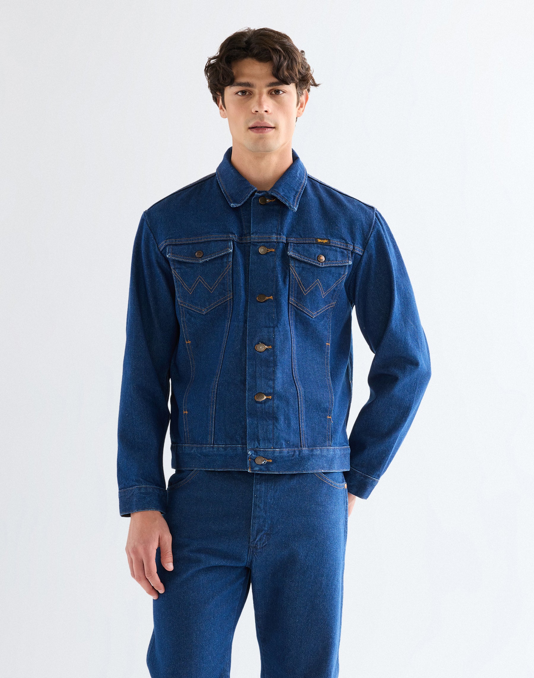Cowboy Cut Jacket in Prewashed Indigo Jacken Wrangler