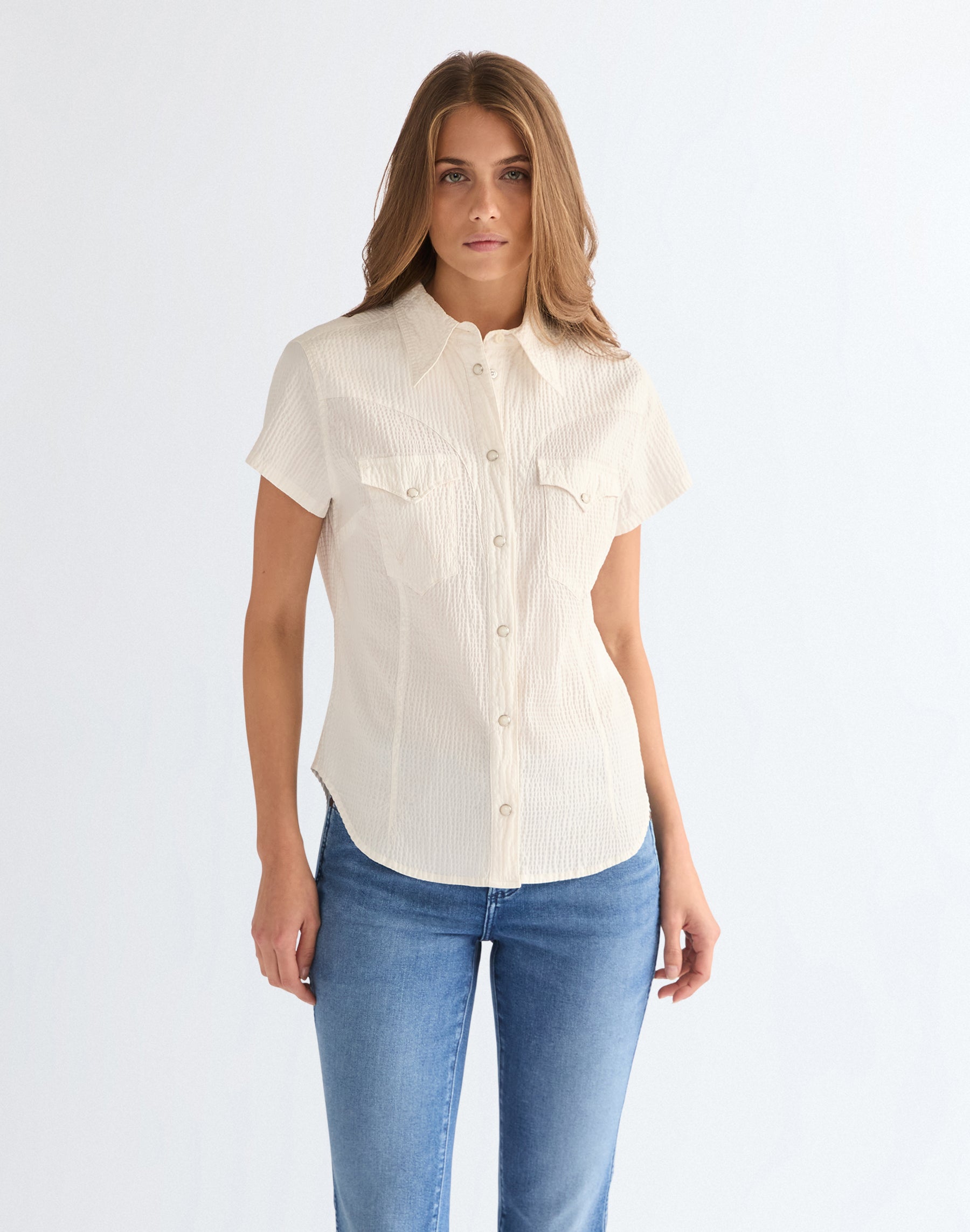 Shortsleeve Stylized Western in Egret Hemden Wrangler
