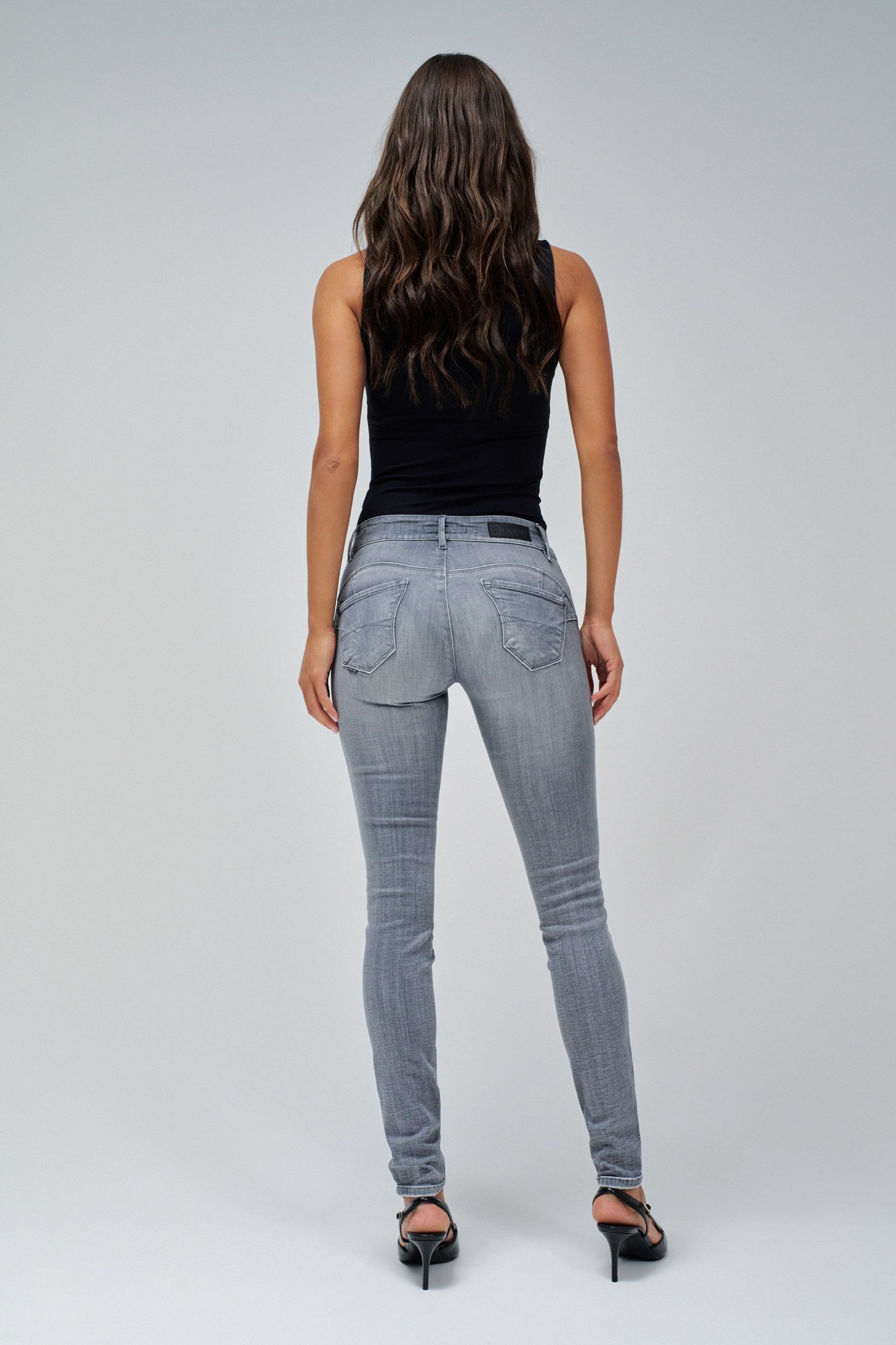 Wonder Skinny Push-Up in Dark Grey Jeans Salsa Jeans