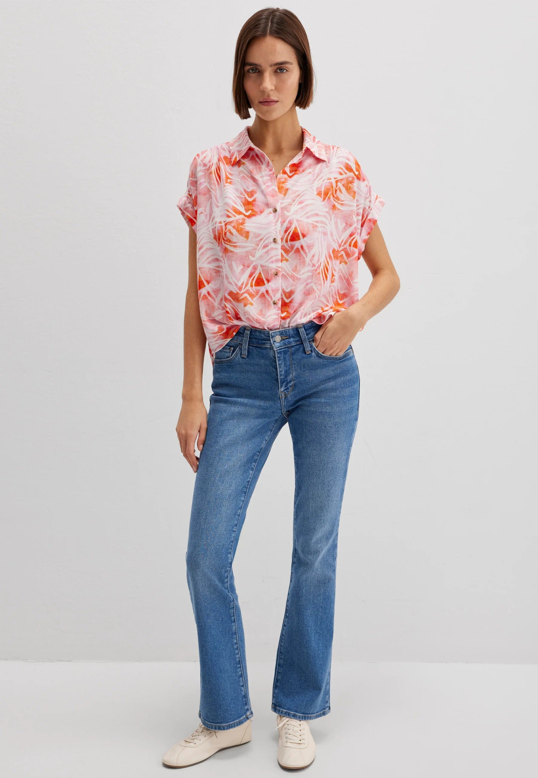 Short Sleeve Shirt in Water Leaf Print