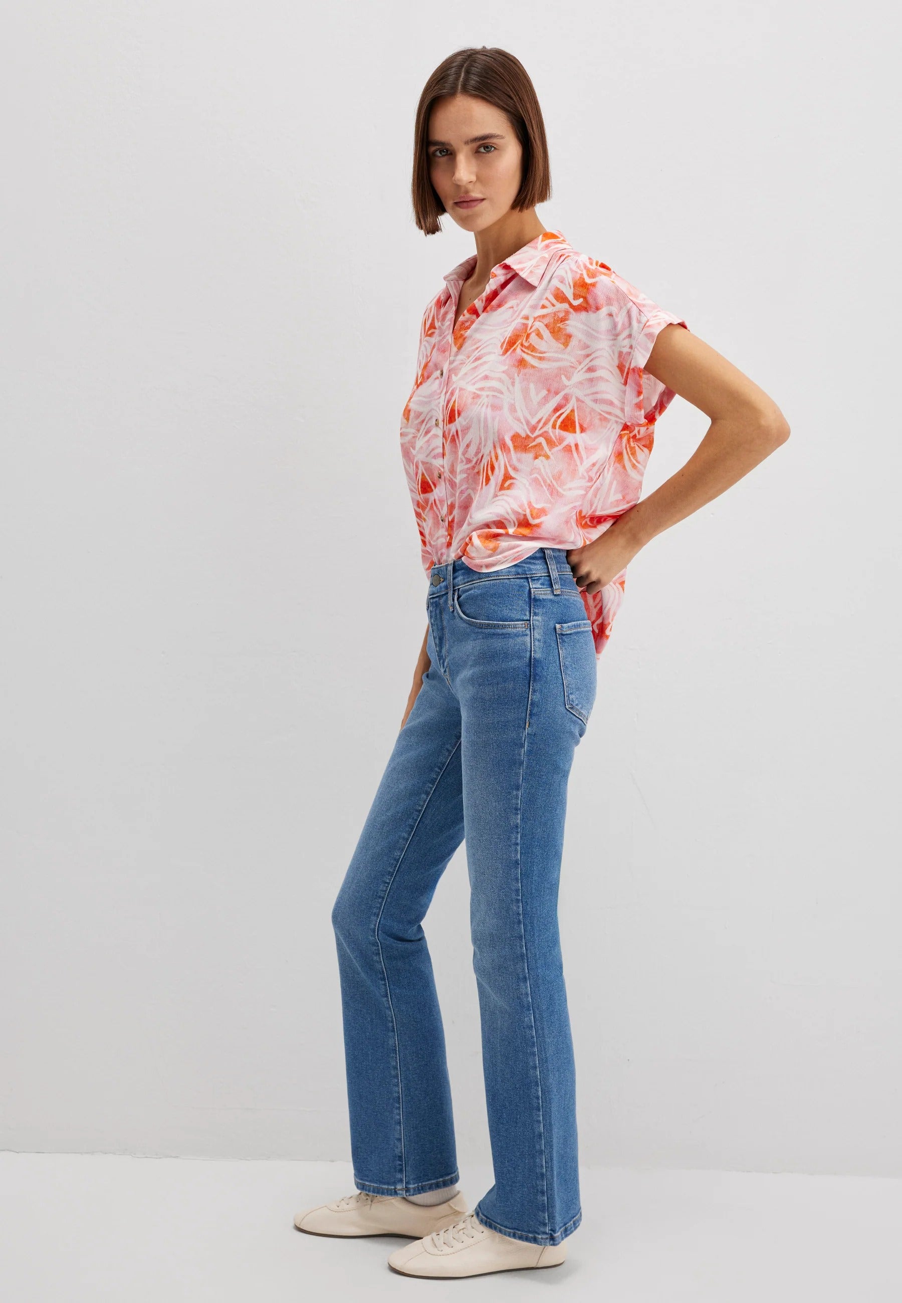 Short Sleeve Shirt in Water Leaf Print