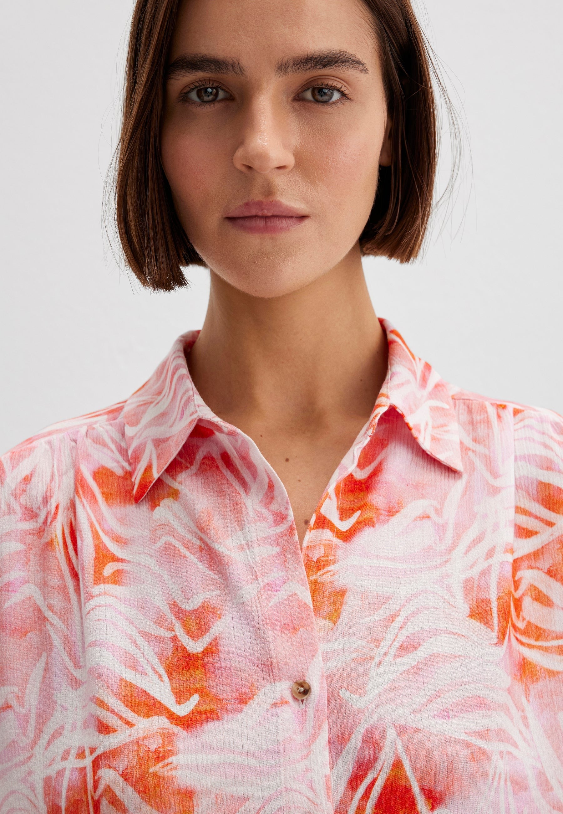 Short Sleeve Shirt in Water Leaf Print