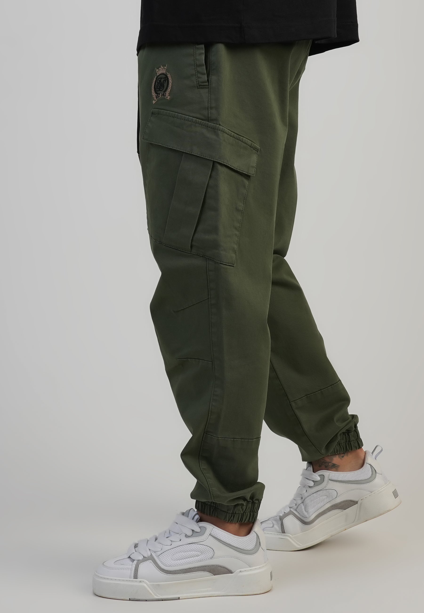 Slim Fit Cargos in Khaki Green Hosen SikSilk