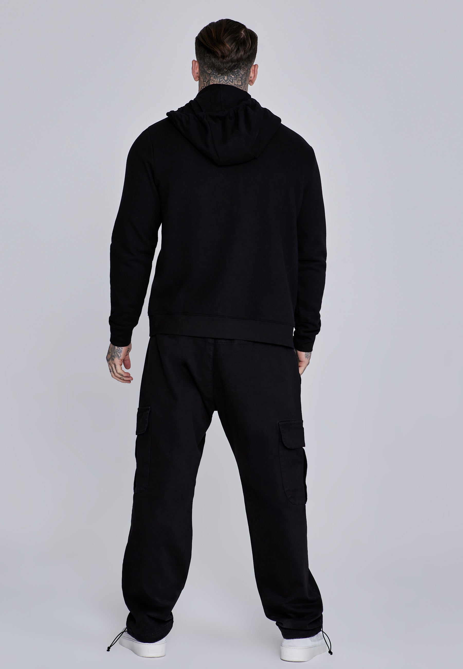 Essentials Full Zip Hoodie in Black Sweatjacken SikSilk