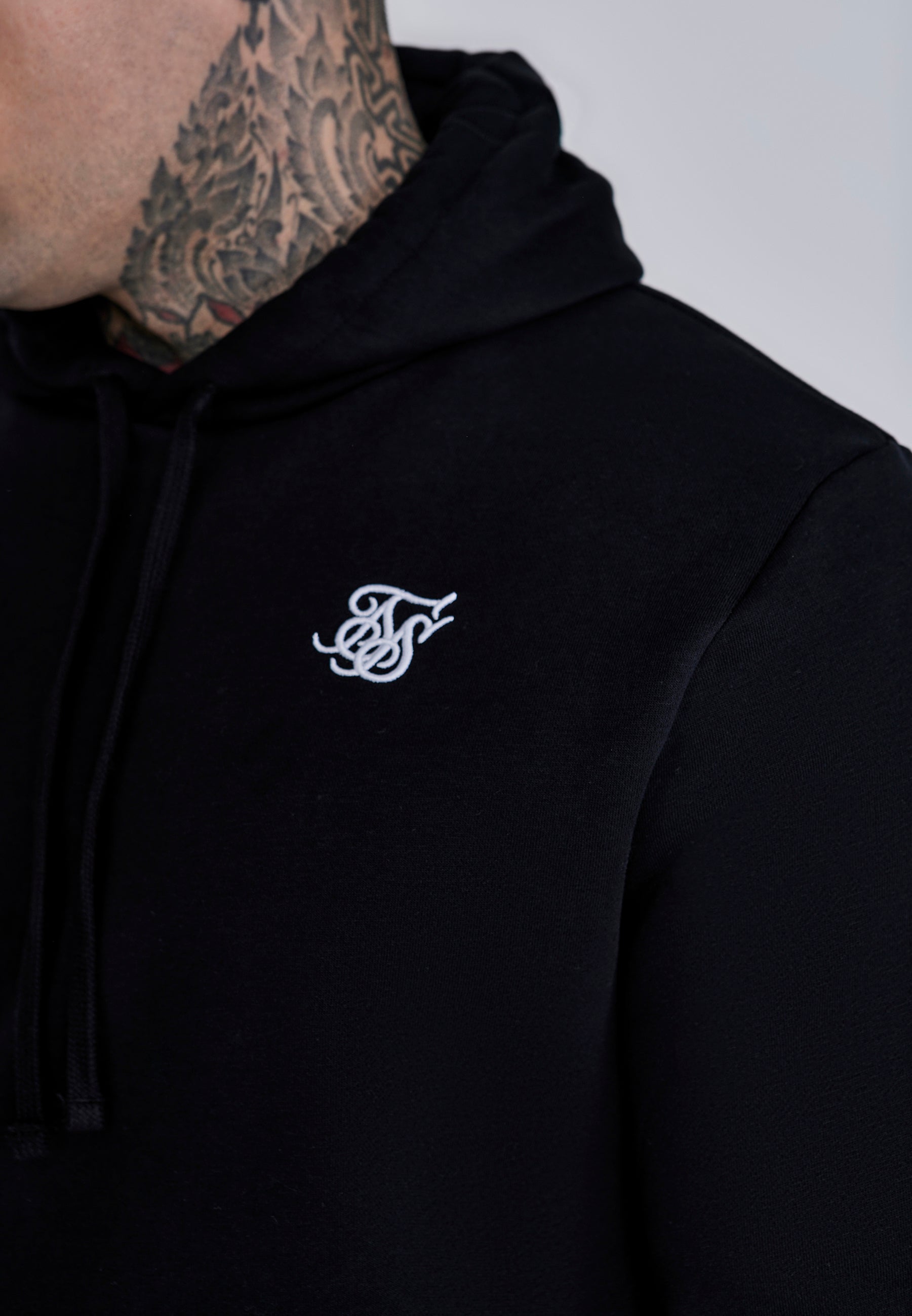 Essentials Hoodie in Black Kapuzenpullover SikSilk