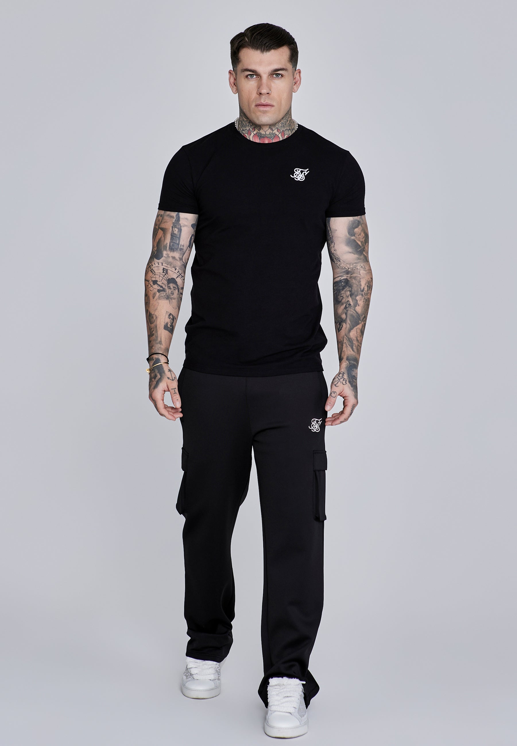 Essentials T-Shirt in Black T-Shirts SikSilk