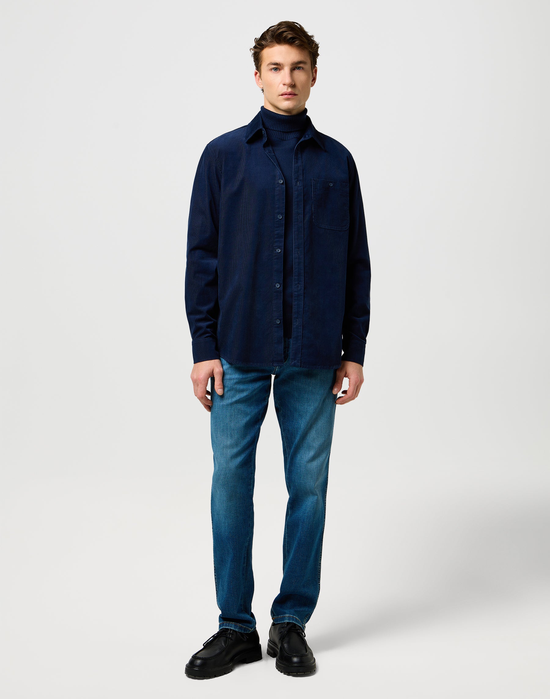 1 Pkt Corduroy Shirt in Navy Hemden Wrangler