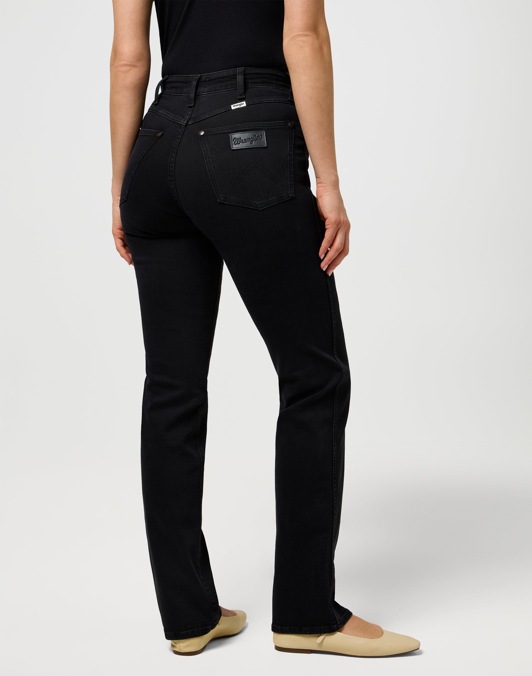 Straight in Nebula Black Jeans Wrangler