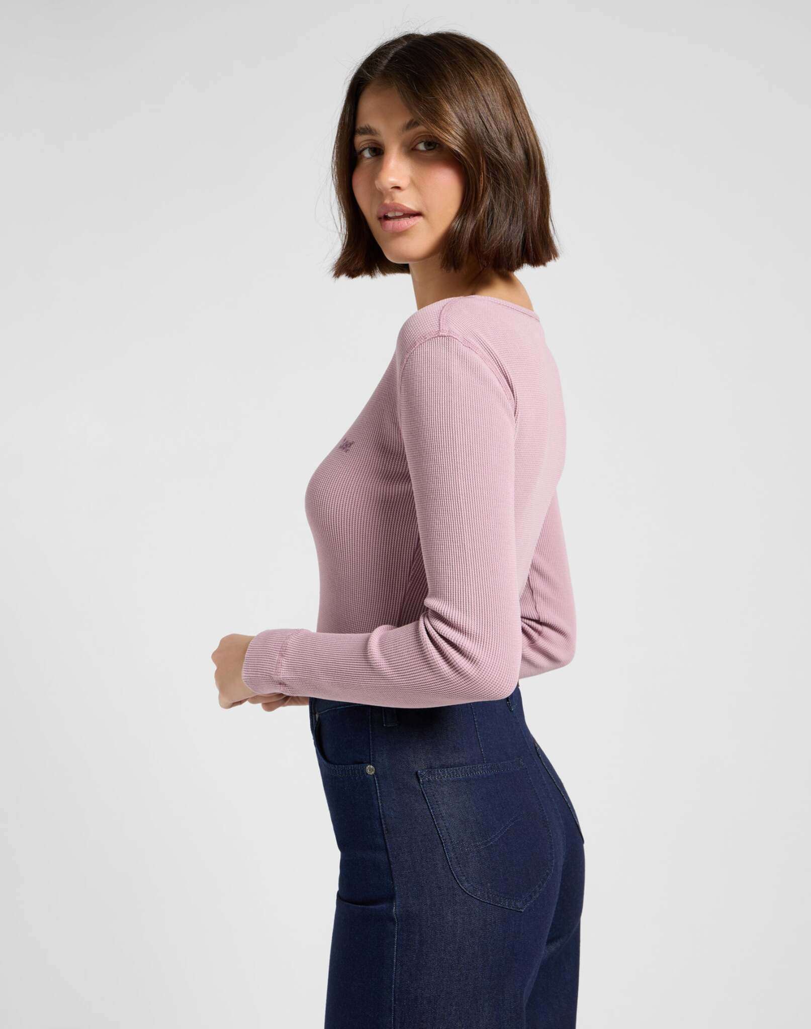 Washed Waffle Henley in Plumberry T-Shirts Lee