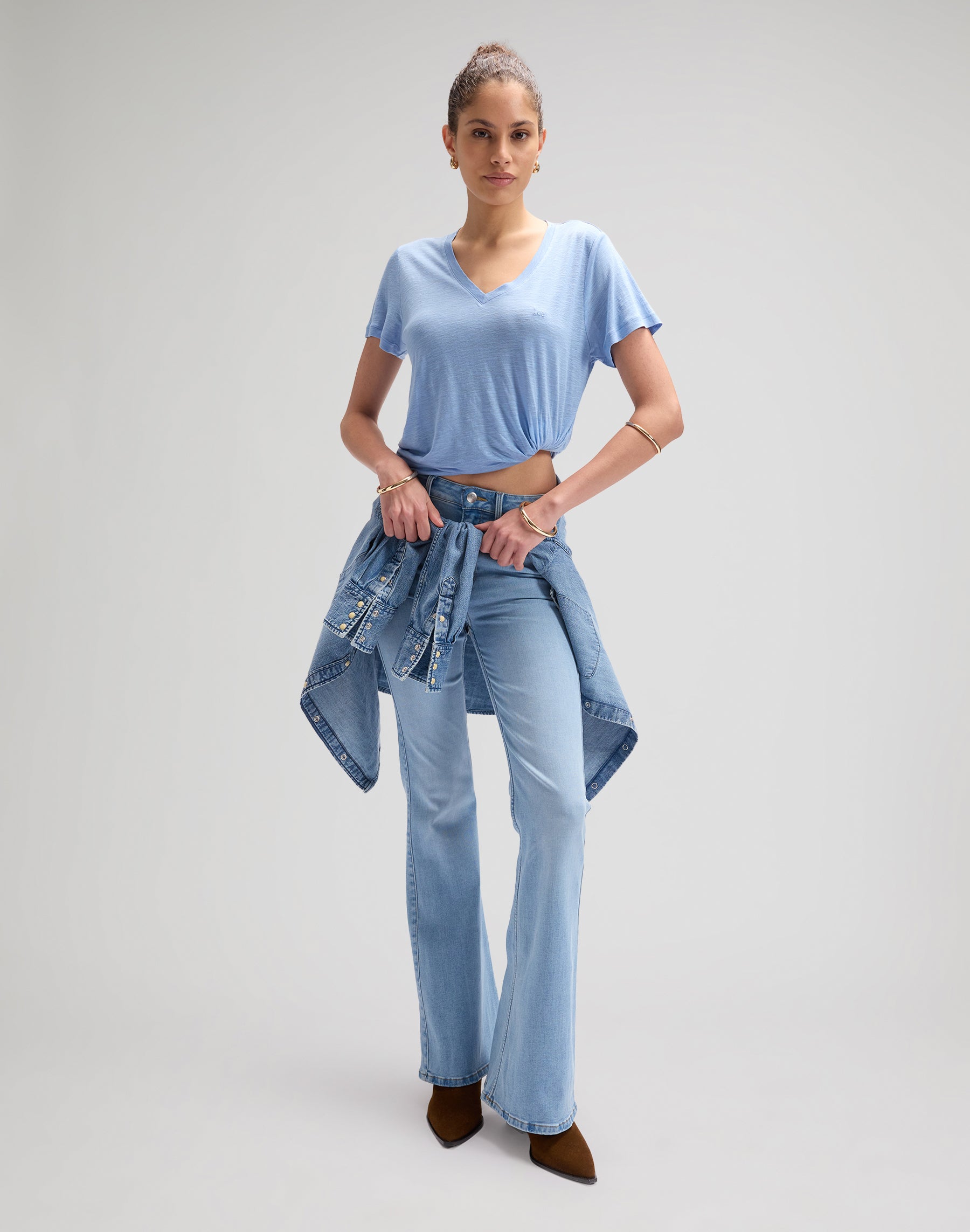 V Neck Tee in Halogen