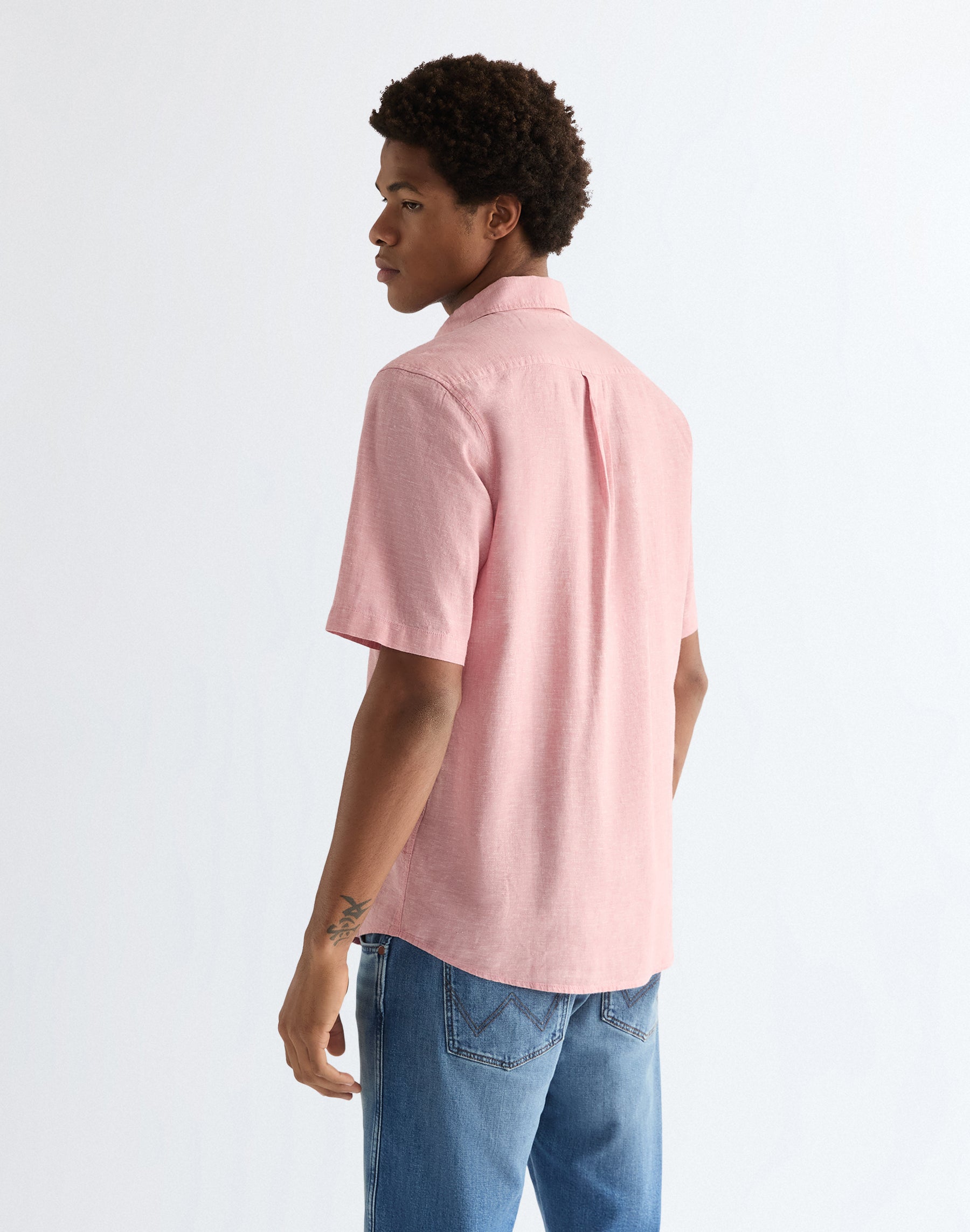 Shortsleeve 1 Pocket Shirt in Dusty Rose Hemden Wrangler