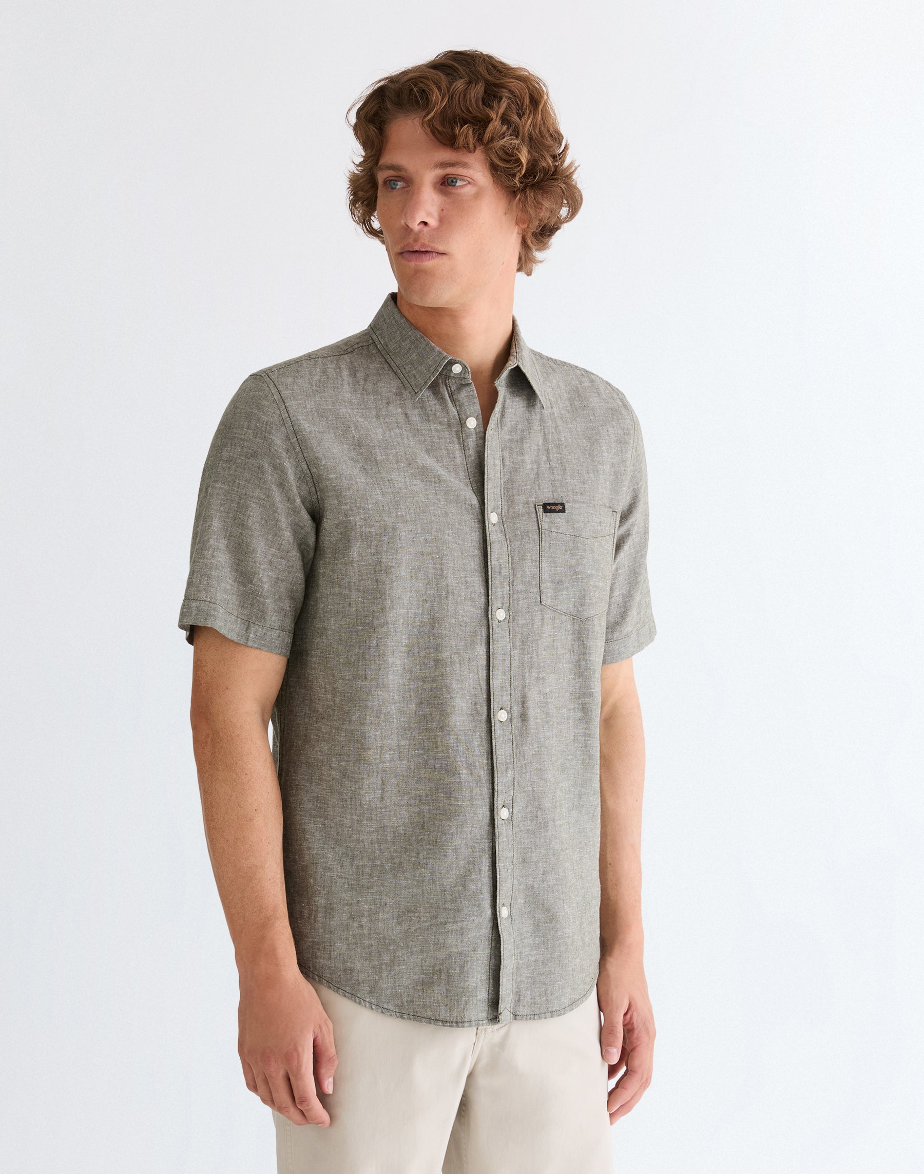 Shortsleeve 1 Pocket Shirt in Deep Depths Hemden Wrangler