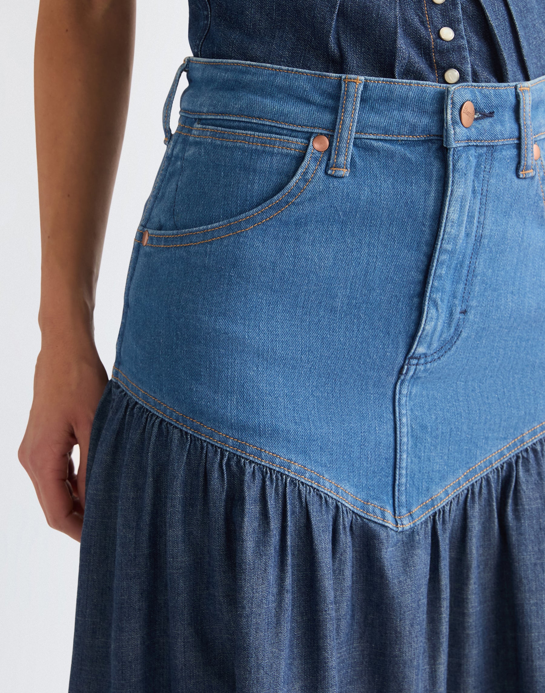 Basque Waist Skirt in Lone Rider Röcke Wrangler