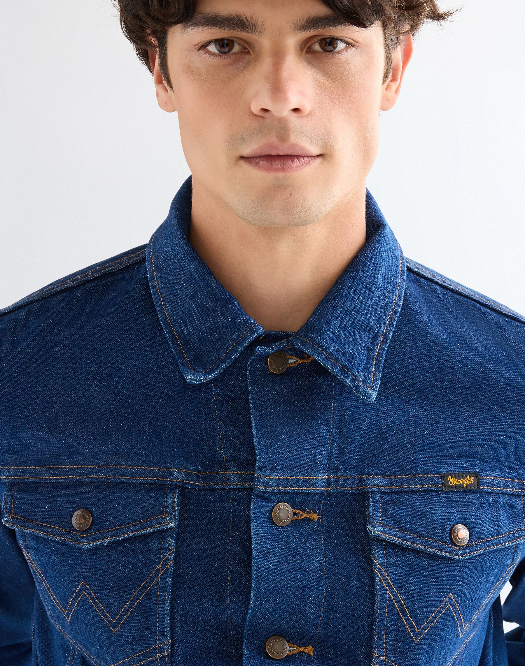 Cowboy Cut Jacket in Prewashed Indigo Jacken Wrangler