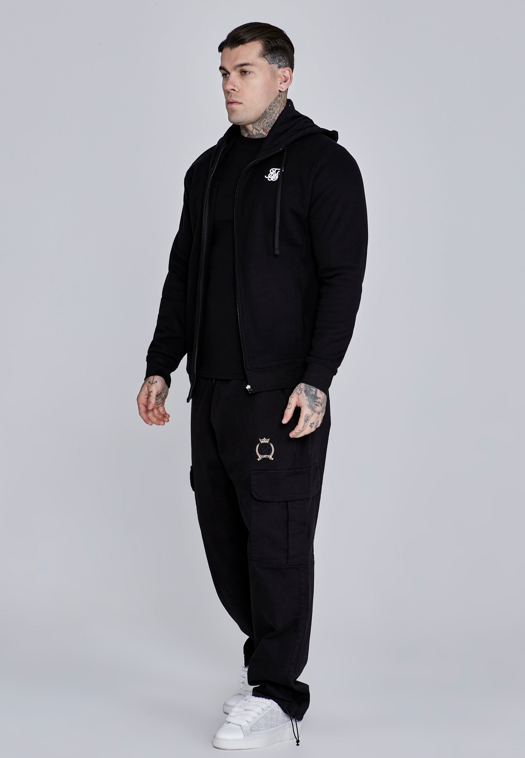 Essentials Full Zip Hoodie in Black Sweatjacken SikSilk