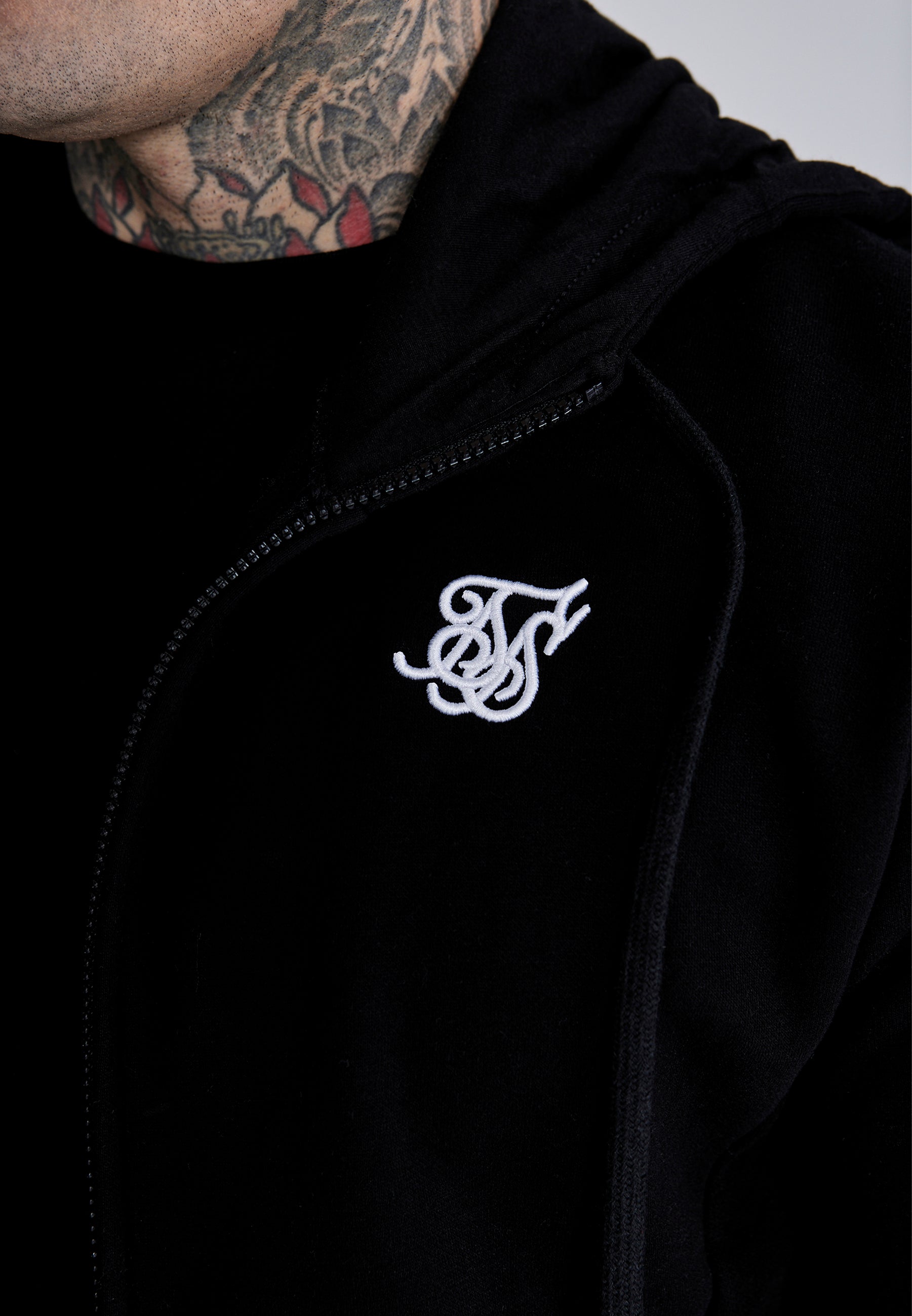 Essentials Full Zip Hoodie in Black Sweatjacken SikSilk