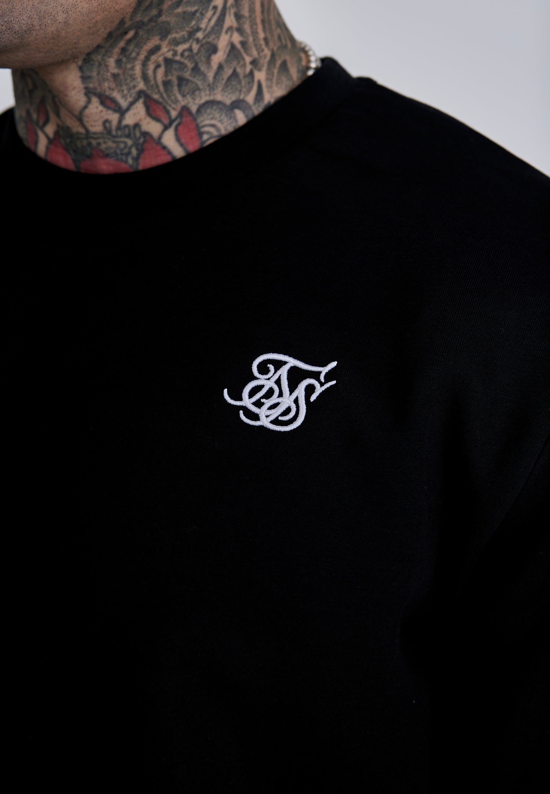 Essentials Sweater in Black Sweatshirts SikSilk