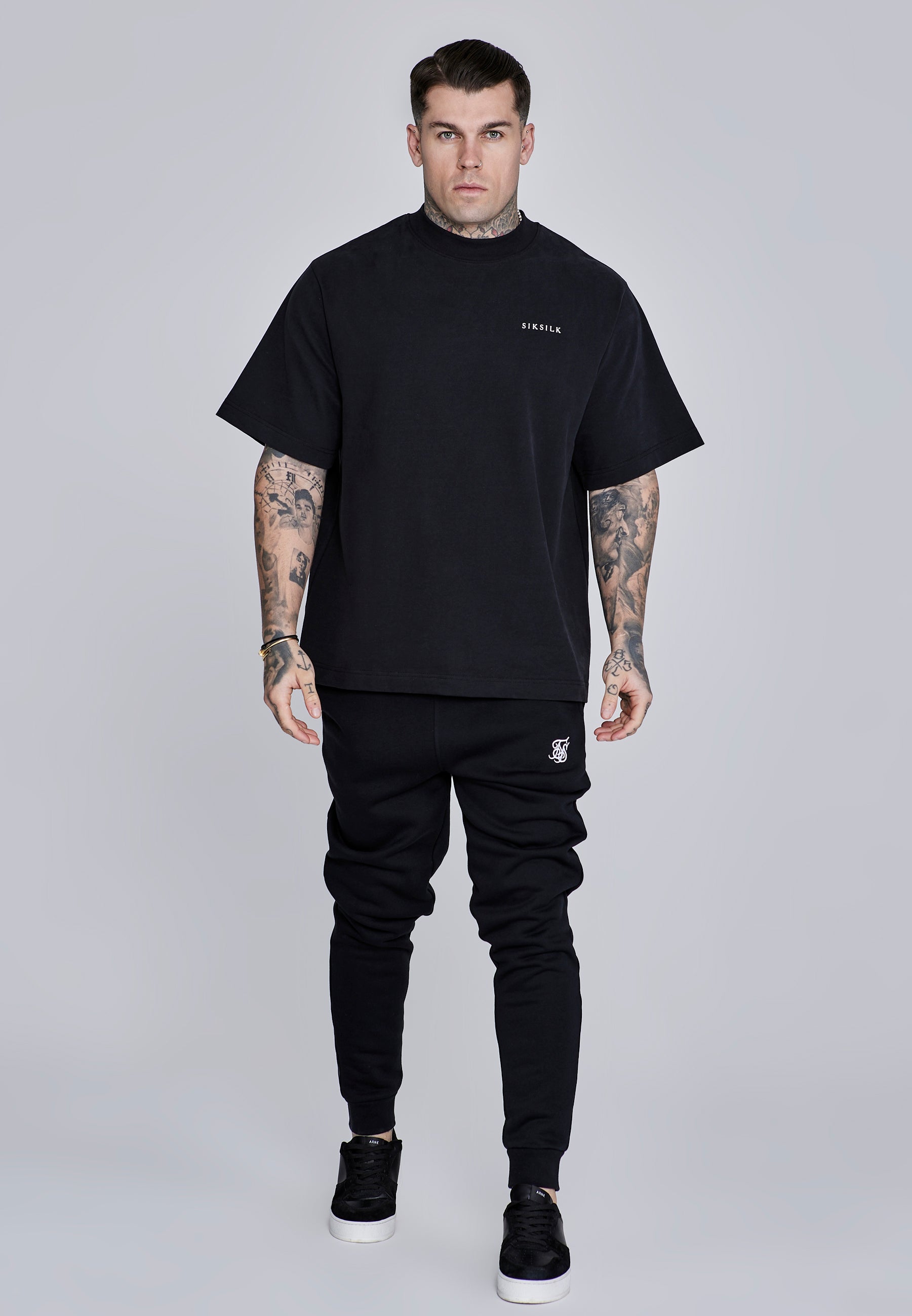 Essentials Joggers in Black Hosen SikSilk
