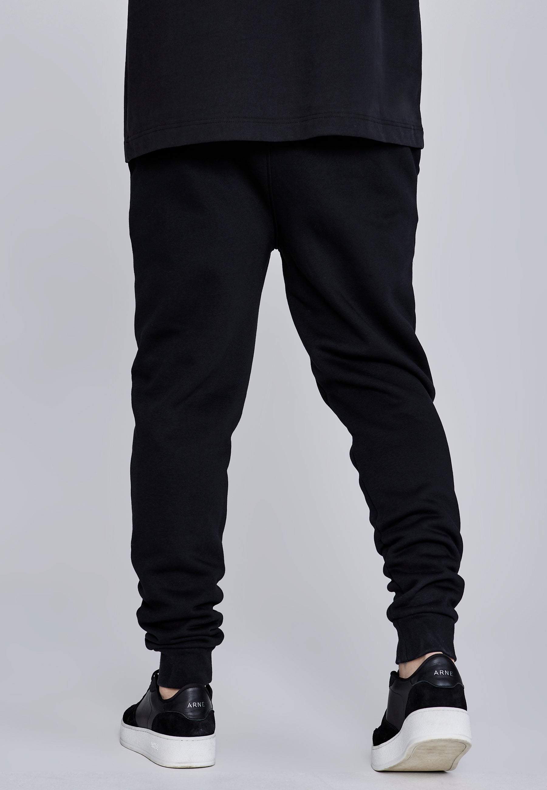 Essentials Joggers in Black Hosen SikSilk