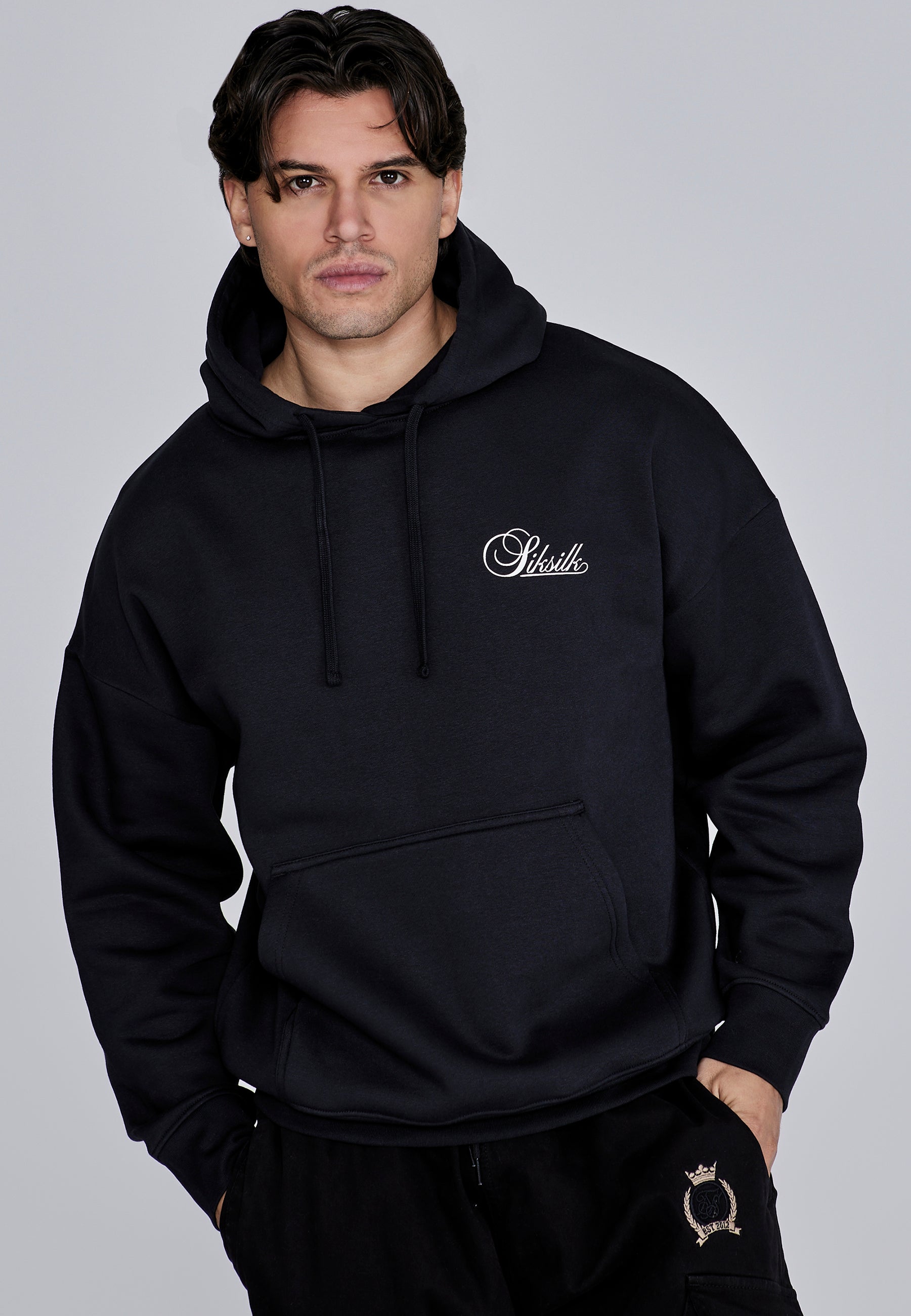 Essentials Hoodie in Black Kapuzenpullover SikSilk