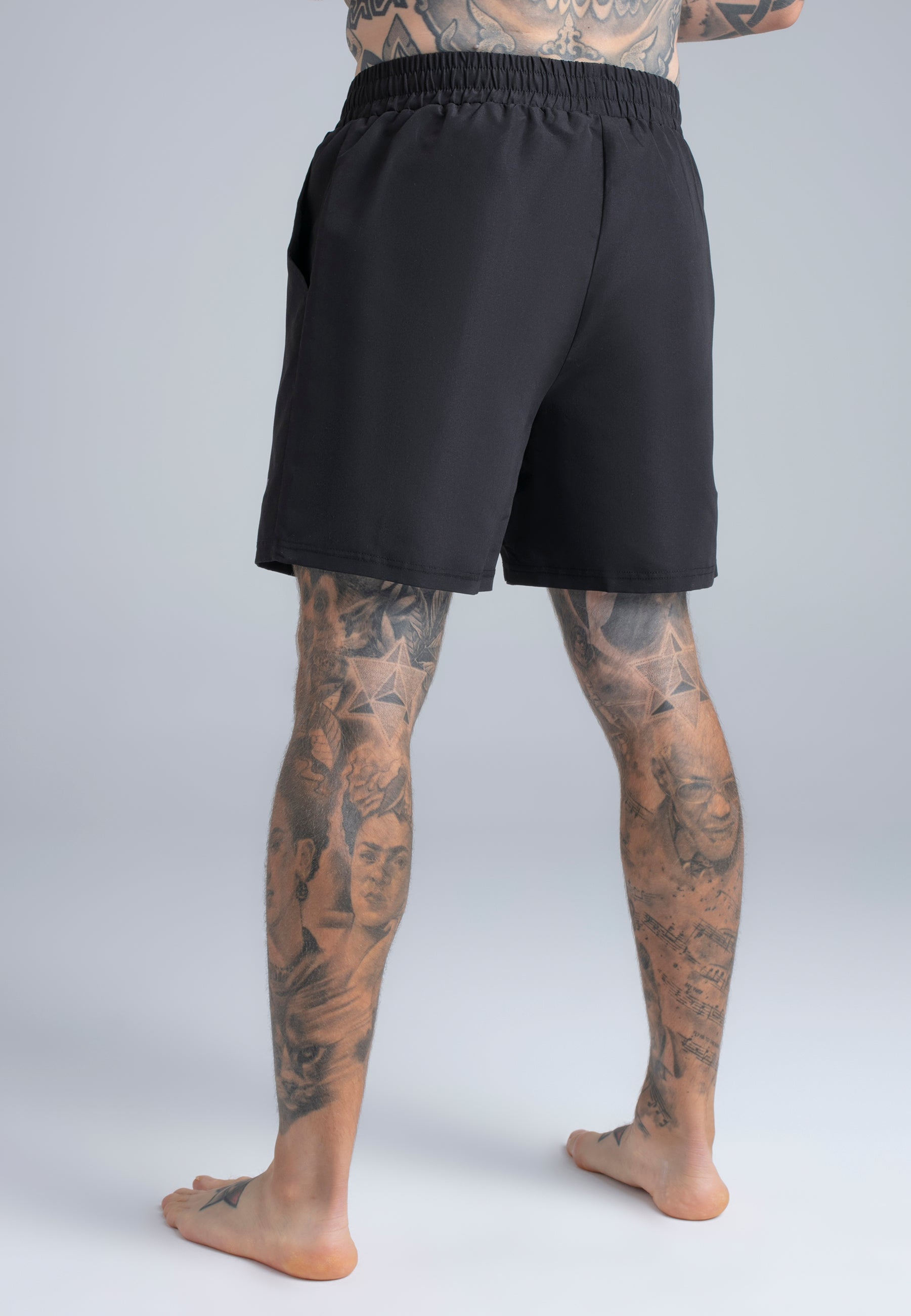 Swim Shorts in Black Badehosen SikSilk