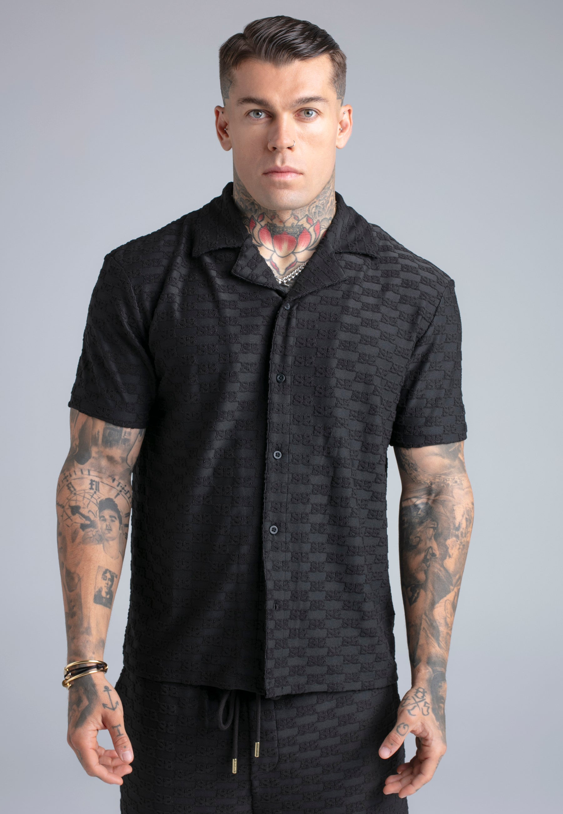 Towelling Shirt in Black Hemden SikSilk